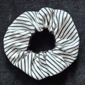 Helkivad patsikummid ehk Scrunchie