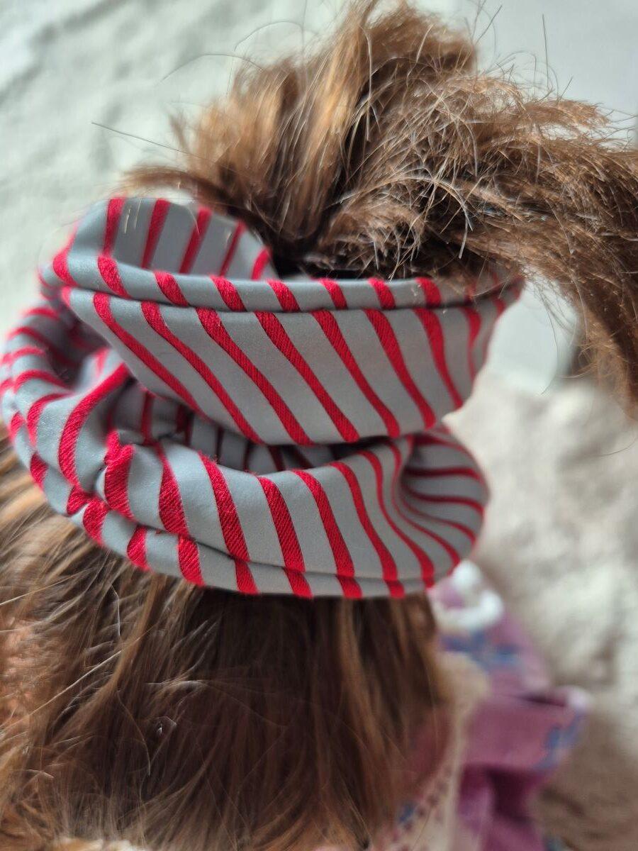 Helkivad patsikummid ehk Scrunchie - Punase taustaga Helkivad patsikummid ehk Scrunchie - Punase taustaga